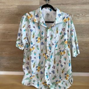 Izod Saltwater Performance Polynesian Surfer Button Down Shirt